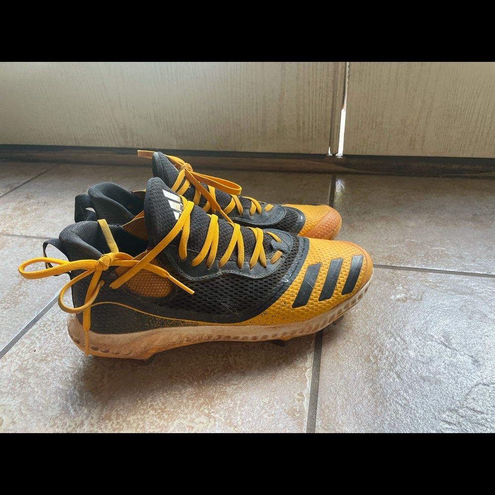 Adidas spikes